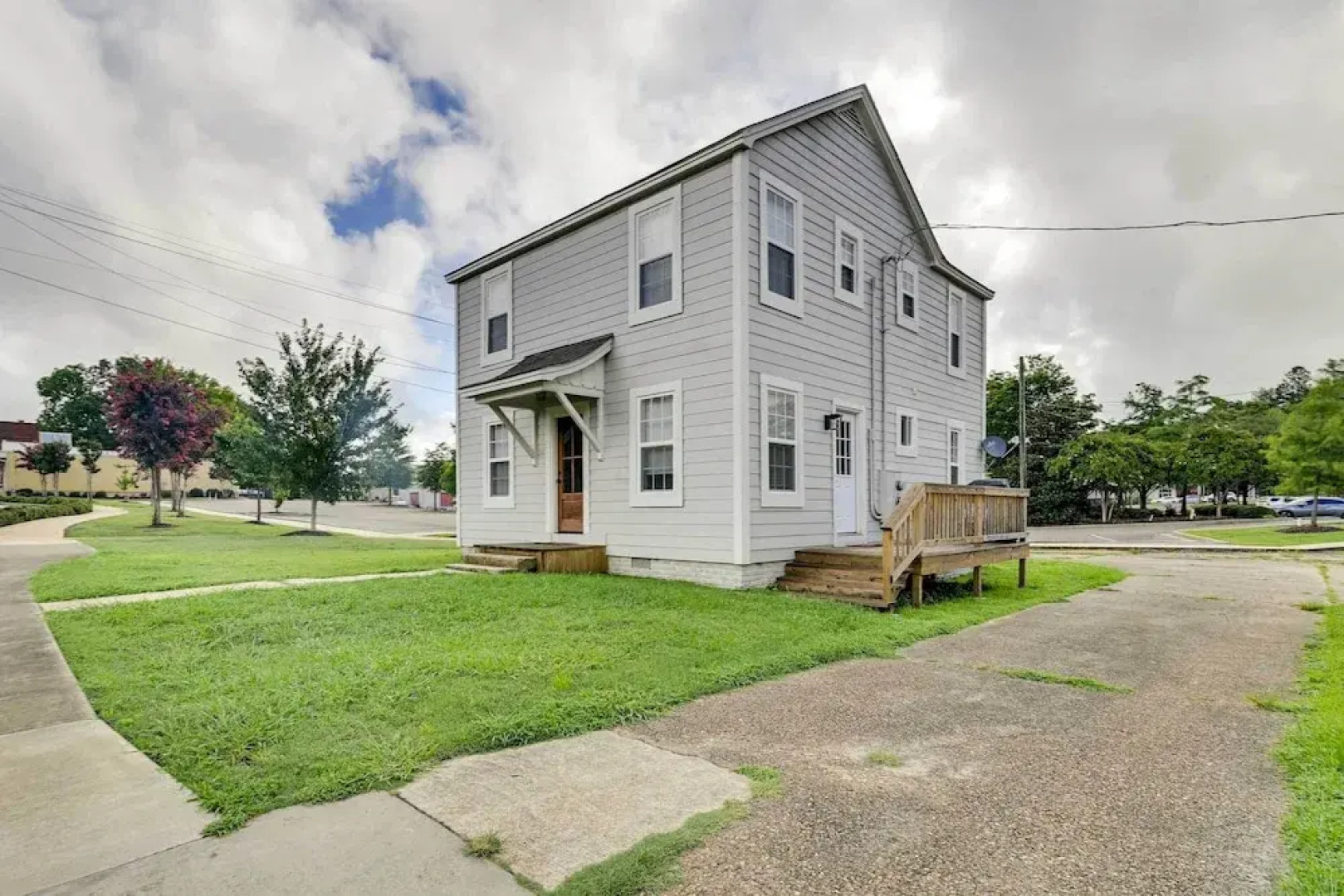 Cozy Starkville Apartment: Walk to Main Street!