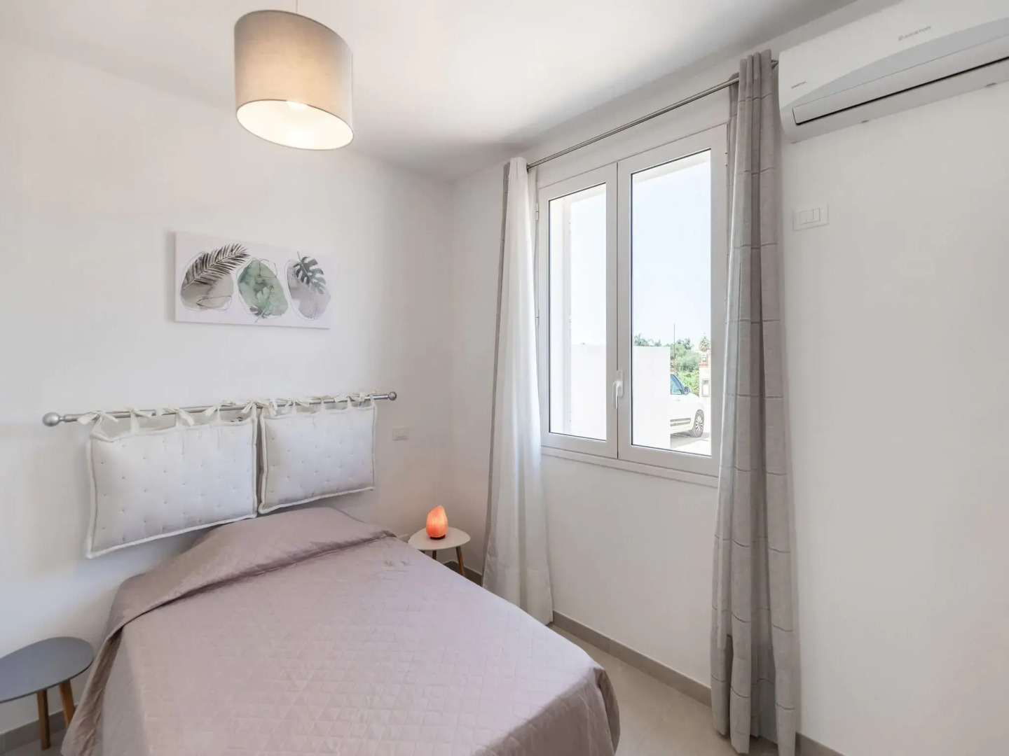 Detached villa with air conditioning