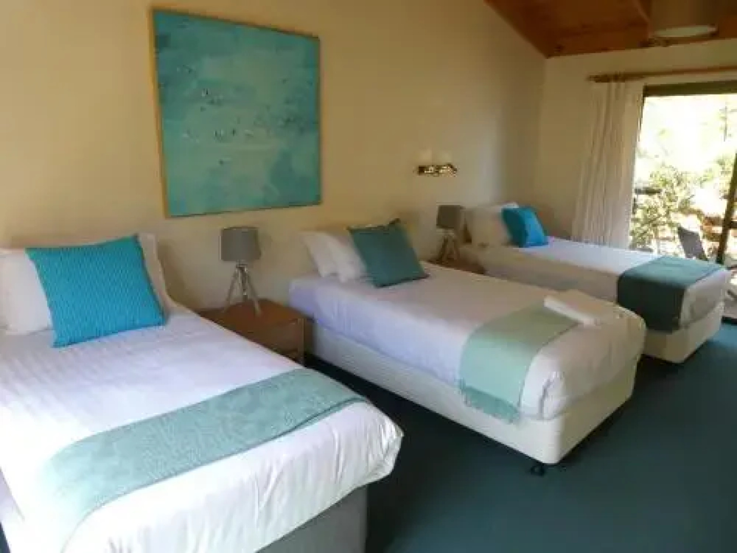 Osprey Lodge Beachfront Bed & Breakfast