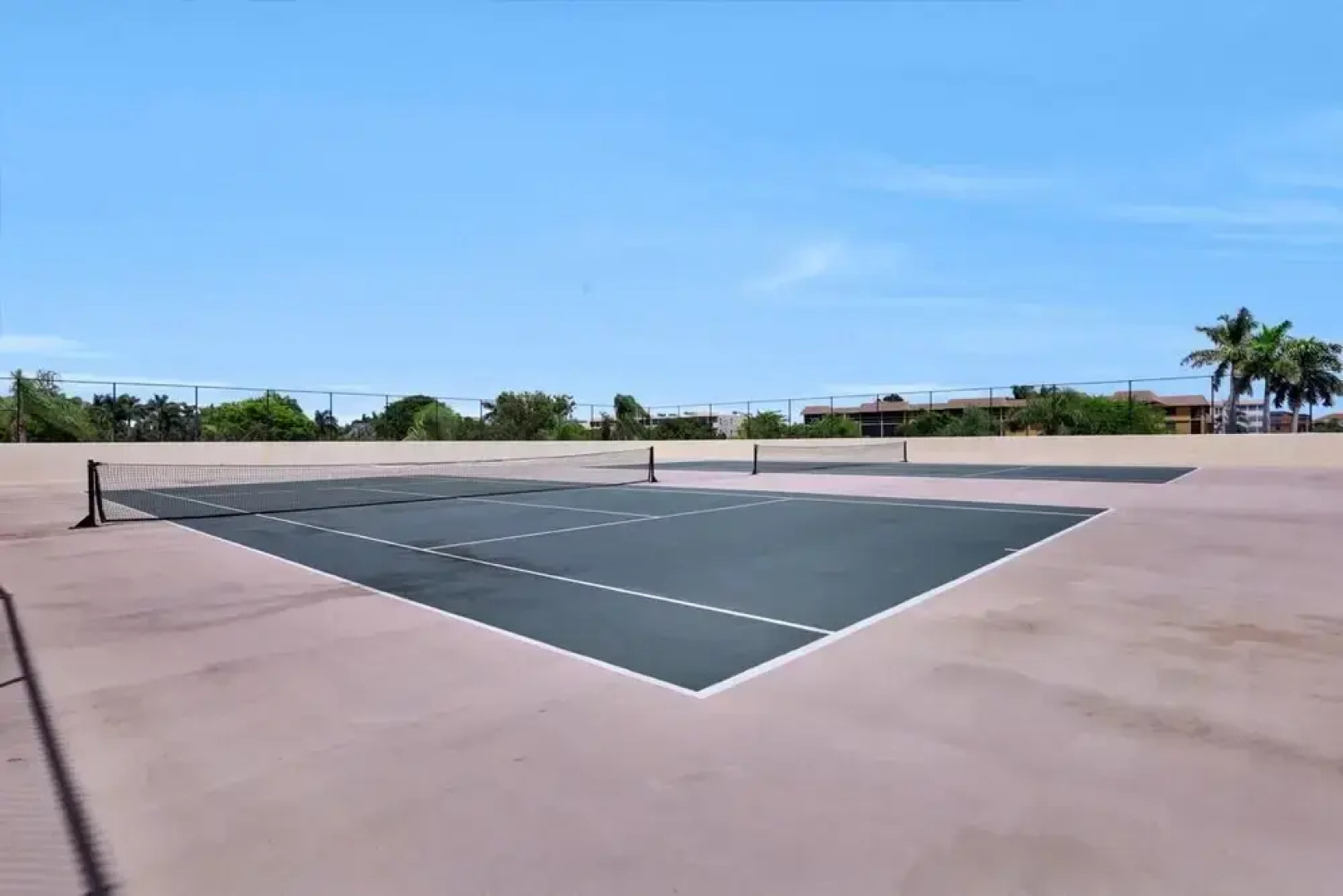 Luxurious Beachfront Condo With Glorious Ocean Views