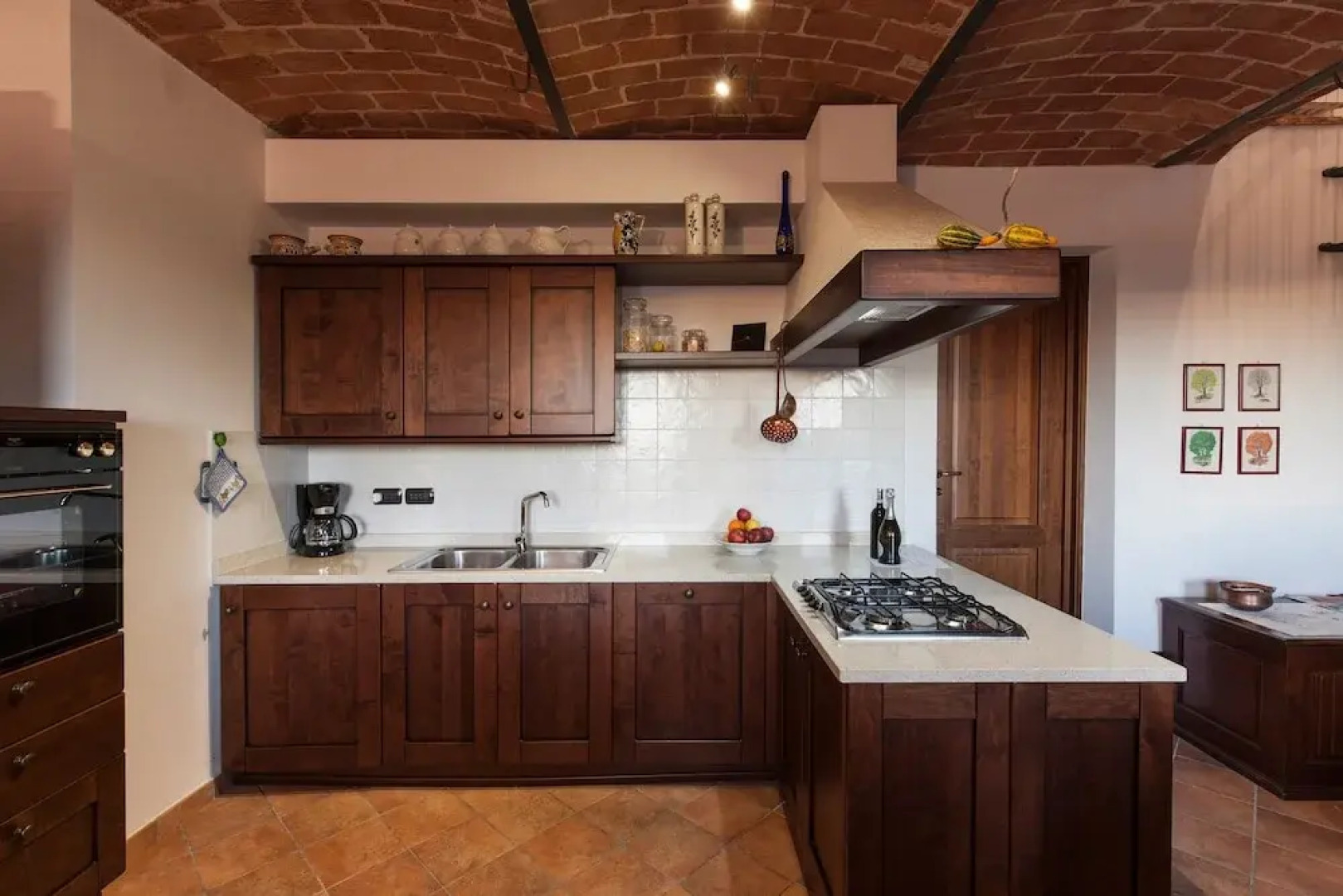 The Grape Pergola House