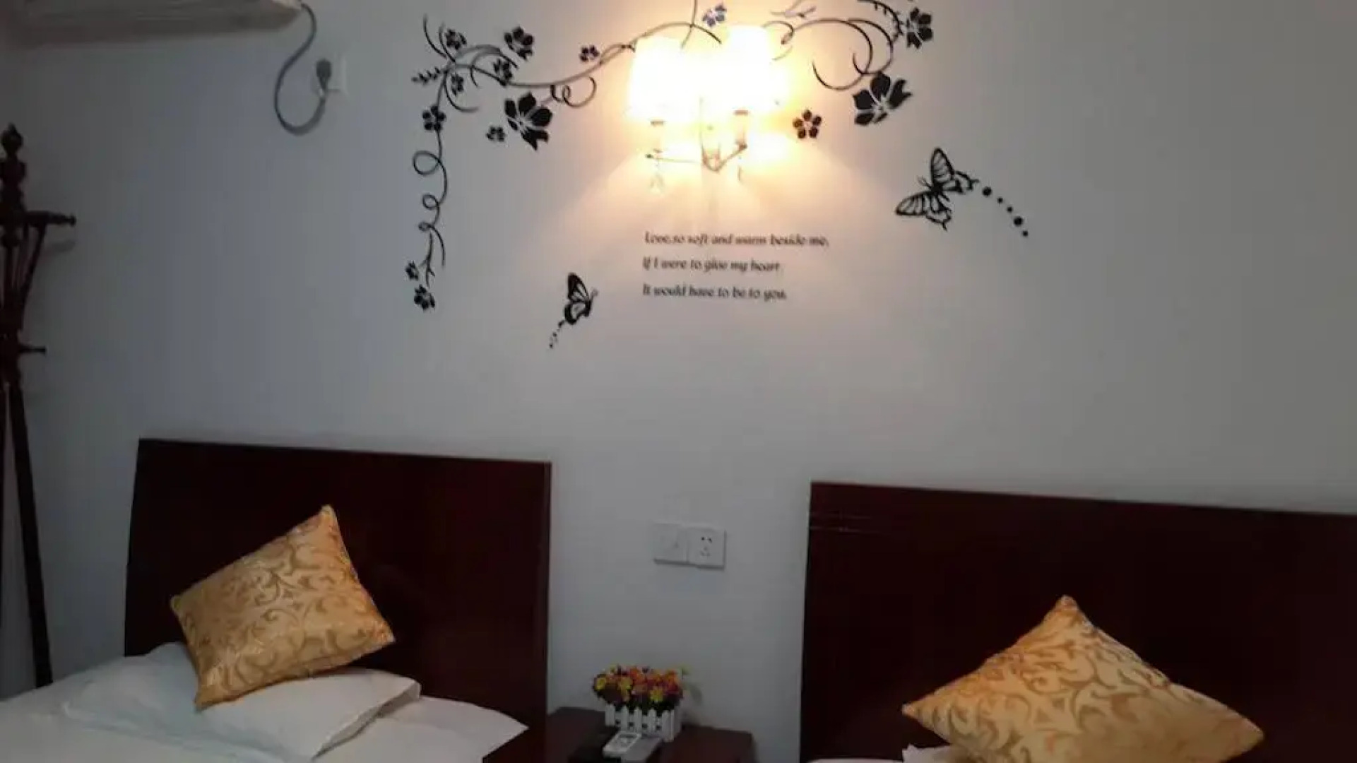 Xitang Xuyue Theme Inn