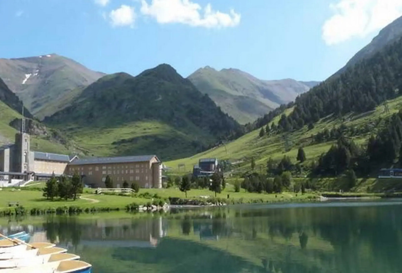 Hotel & Apartaments Vall de Núria