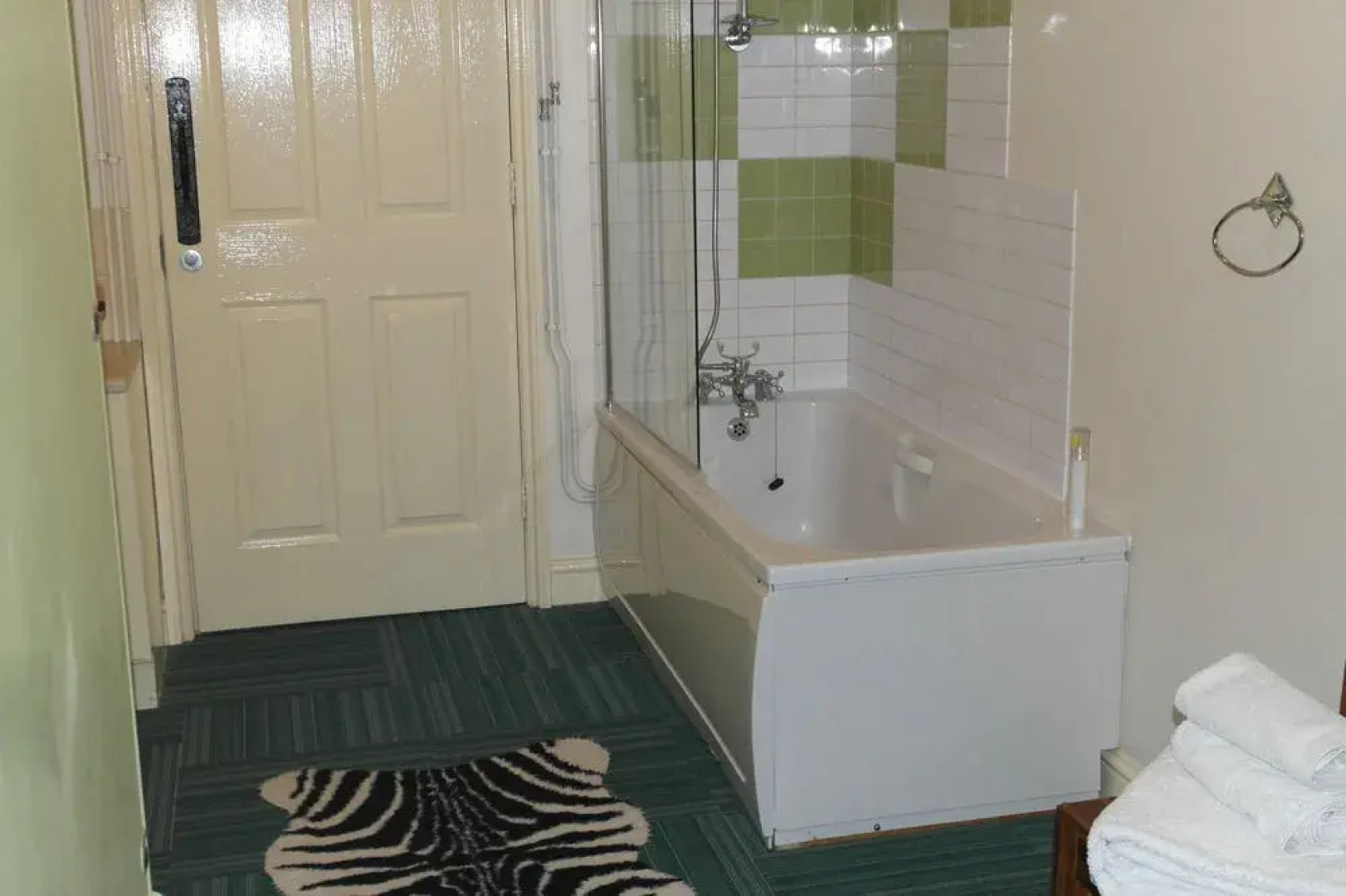 Crown Lodge Bed & Breakfast