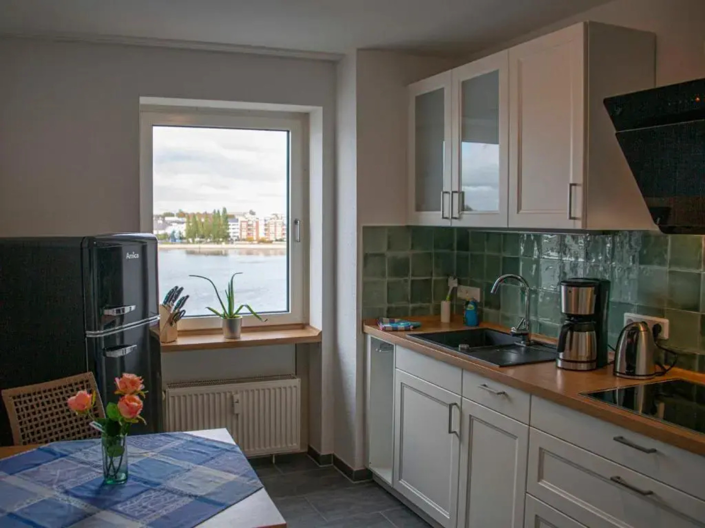 107-2 Neptun mit Meerblick