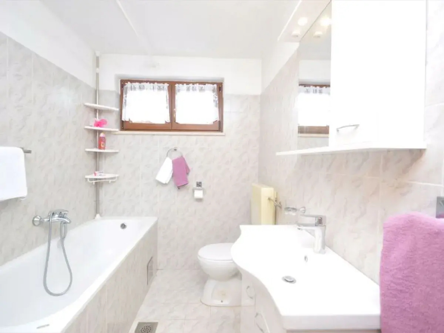 Holiday Home Nikolina (ROJ412)