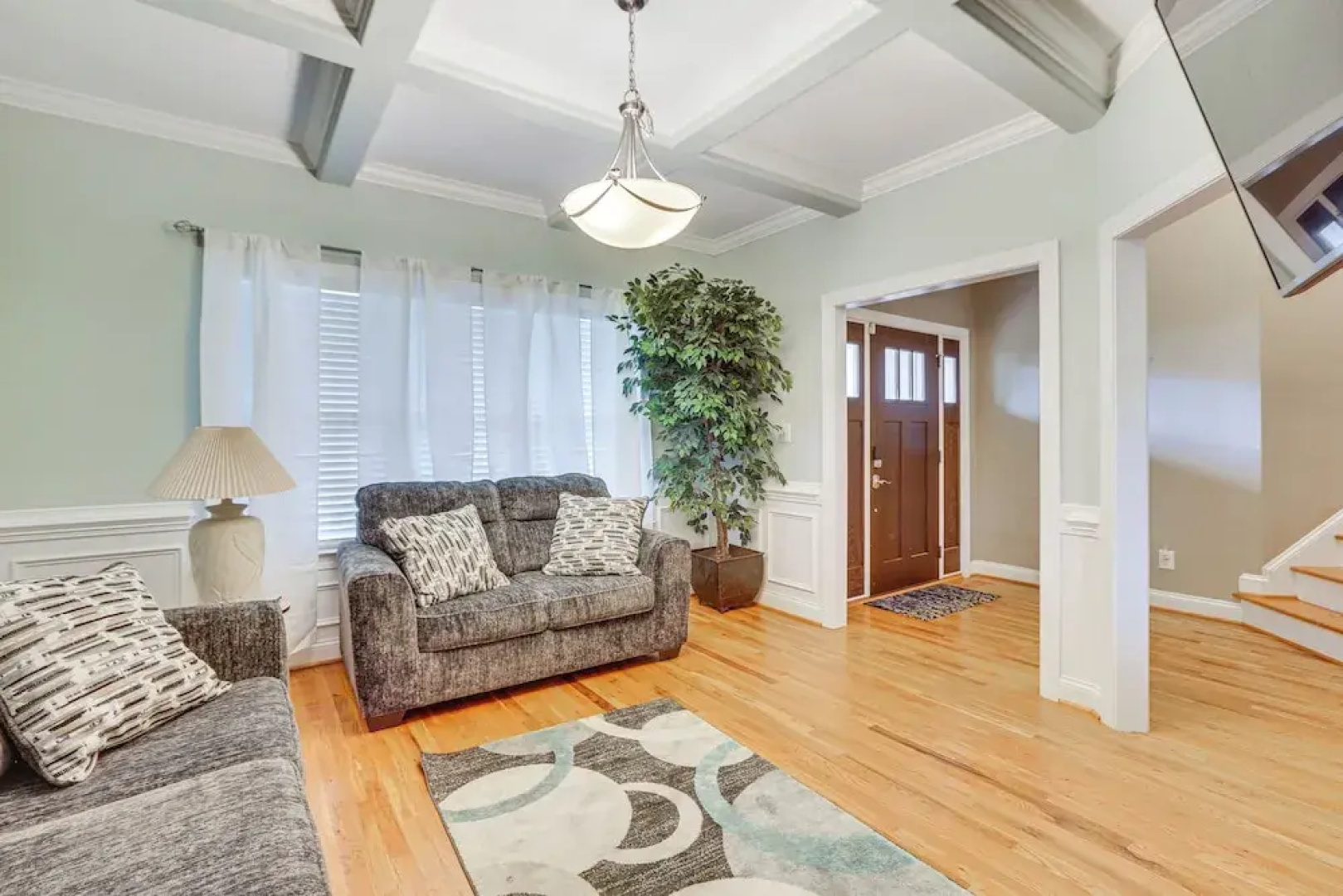 High Point Home ~ 1 Mi to Oak Hollow Lake!