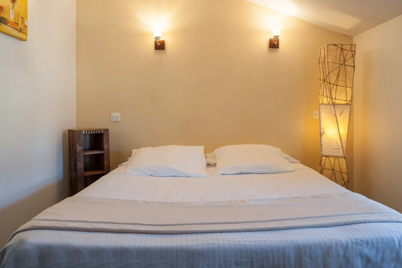 Logis Hôtel Tante Yvonne & son Restaurant semi-gastronomique Lyon Nord