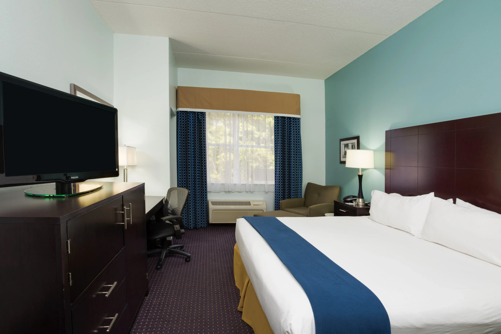 Holiday Inn Express Suites Plant City by IHG
