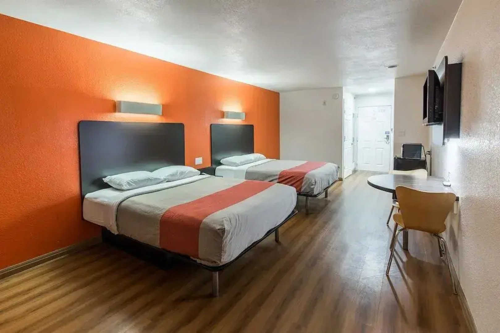 Motel 6 Hutchins, TX