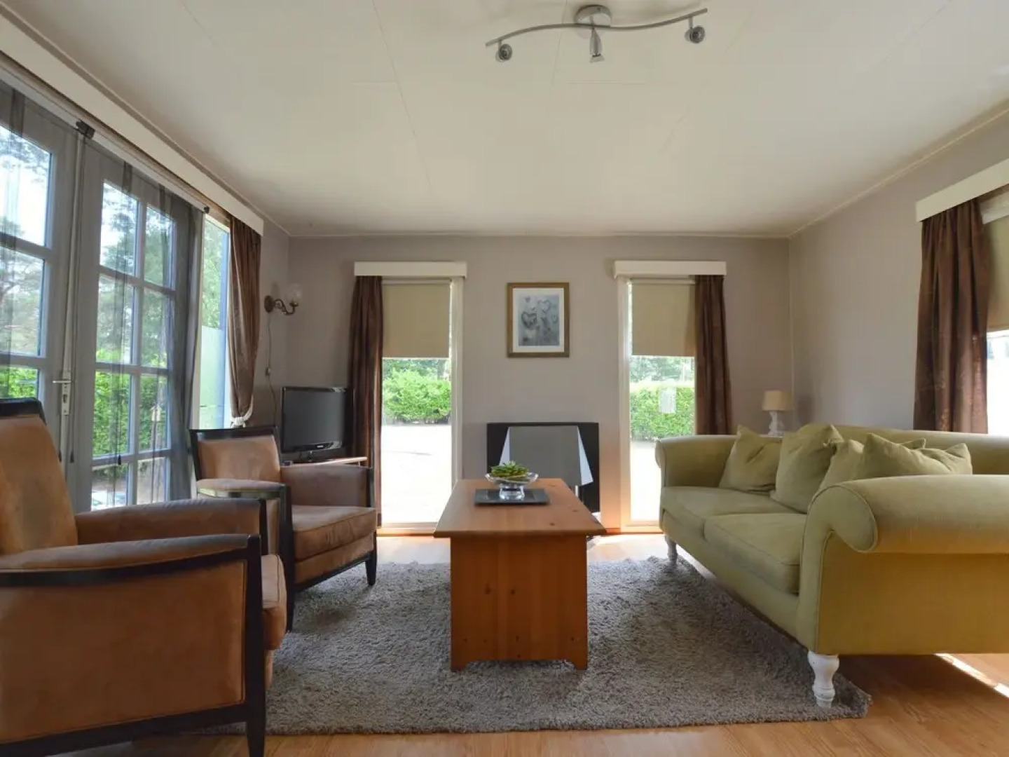 Beautiful Chalet in Gilze en Rijen by the Forest