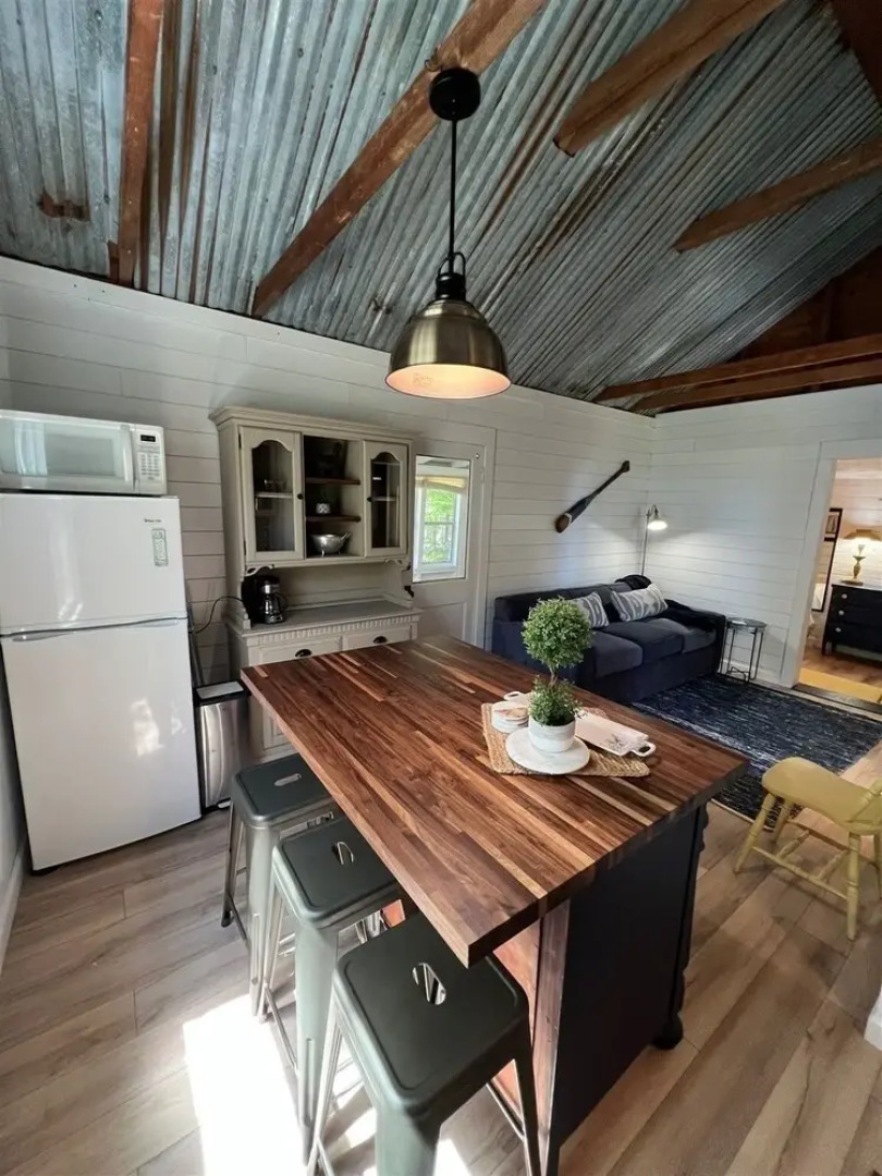 Maine Stay Lake House-limit12 4 Bedroom Home by RedAwning