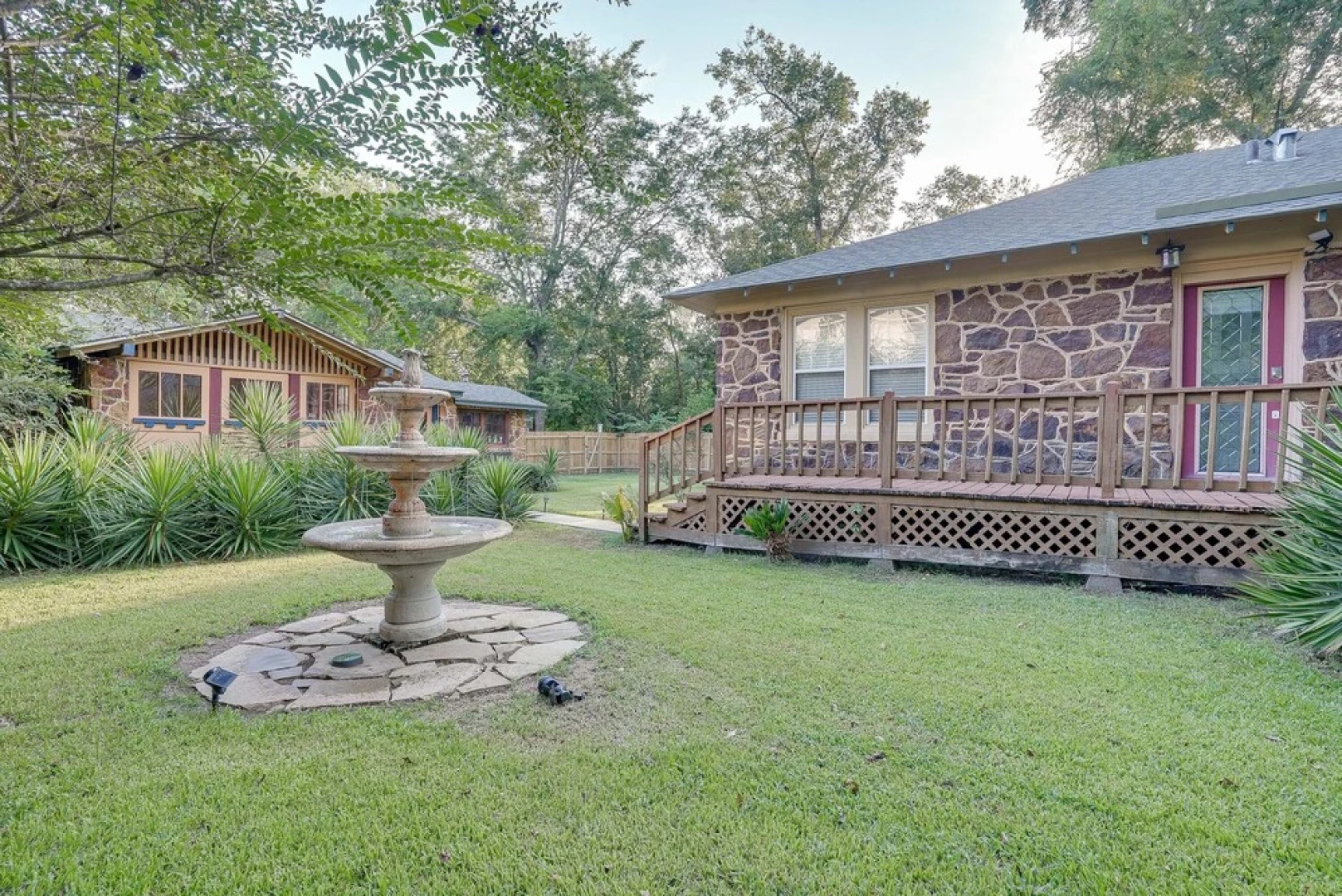 Quaint Jefferson Duplex: Walk to Downtown