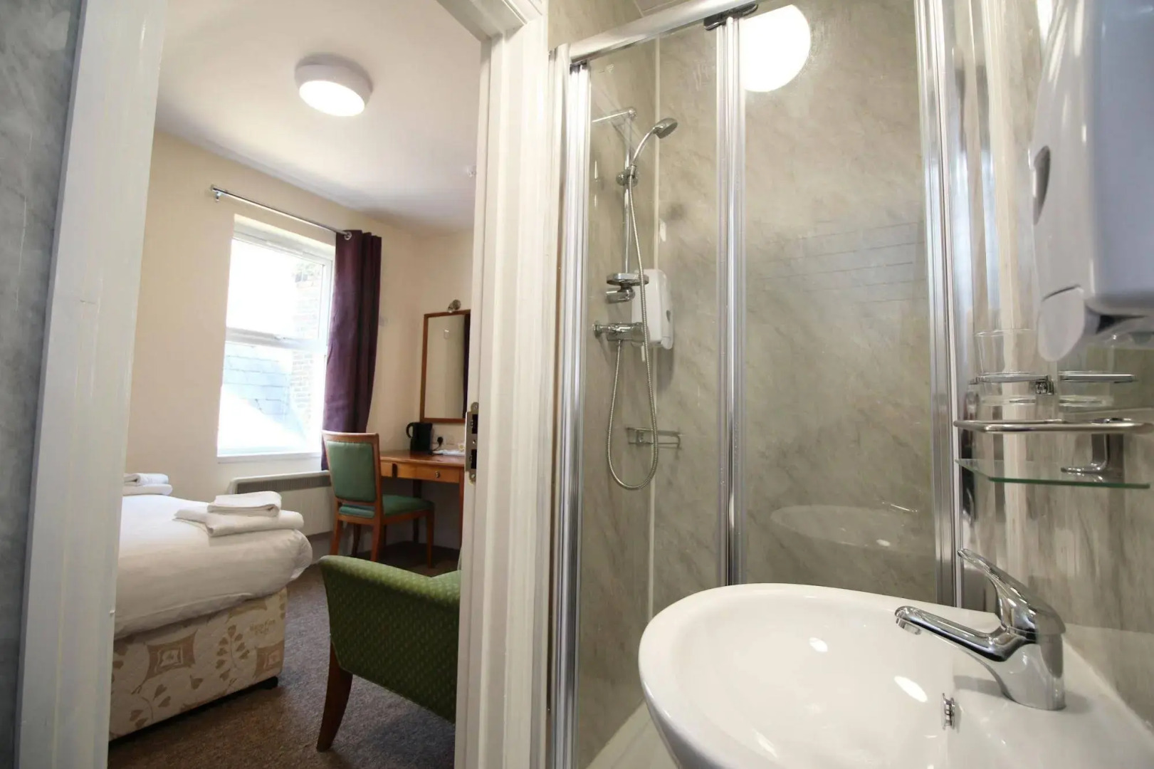 OYO 116 Flexistay Addiscombe Aparthotel