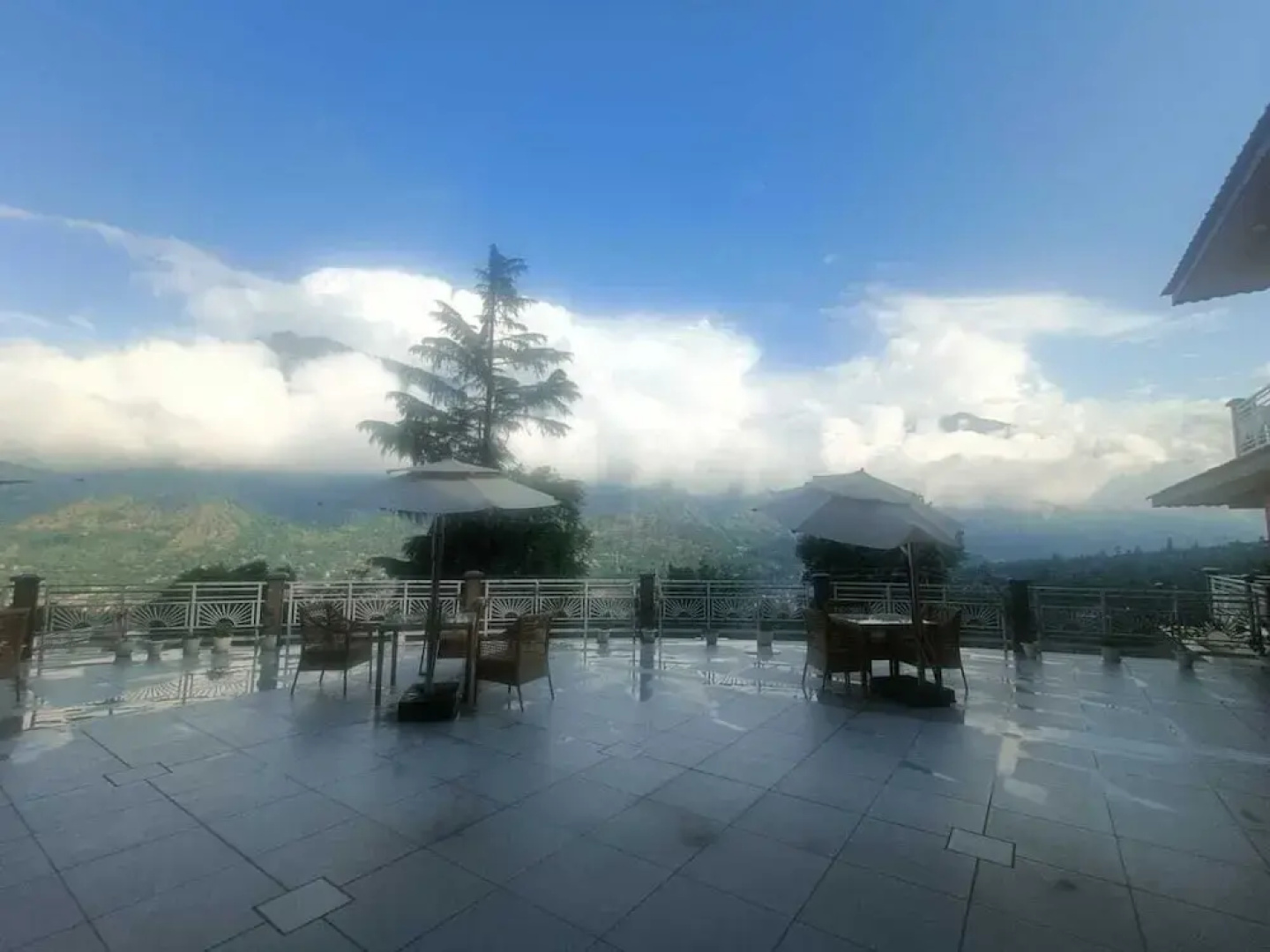 Anand Vardhan Resorts