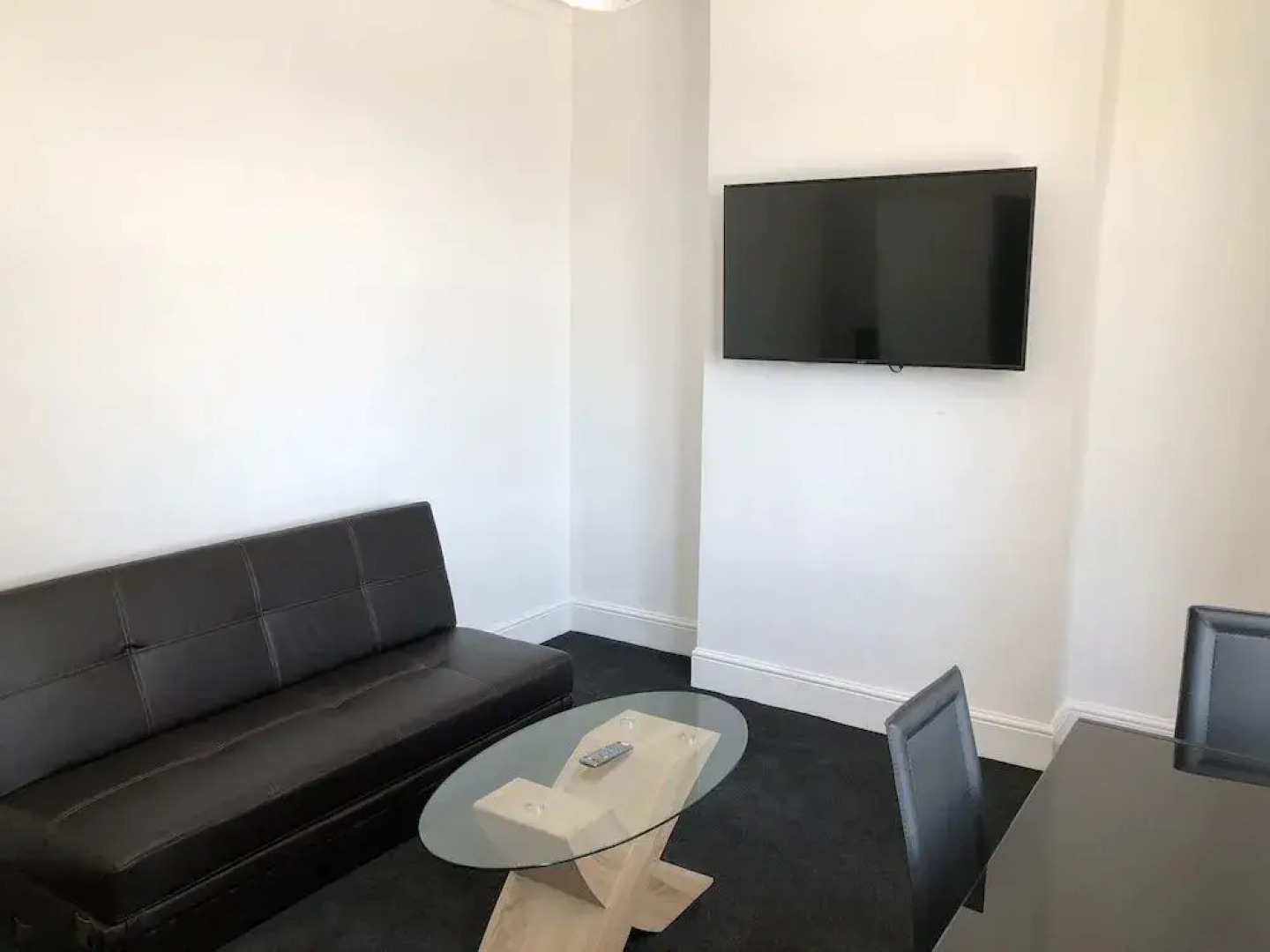 Glasgow Airport Holiday Home