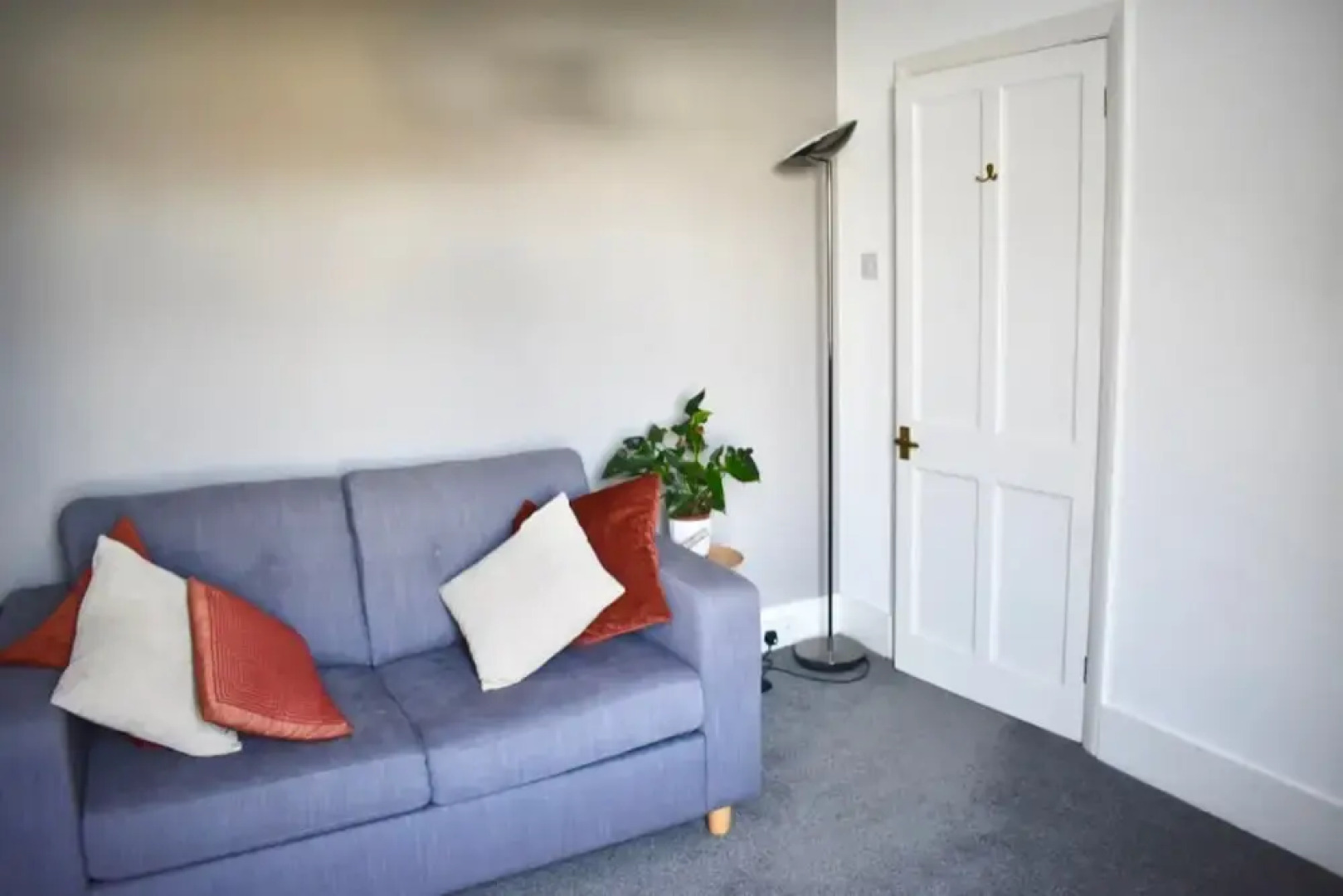 Bright 3 Bedroom House Near Queens Park