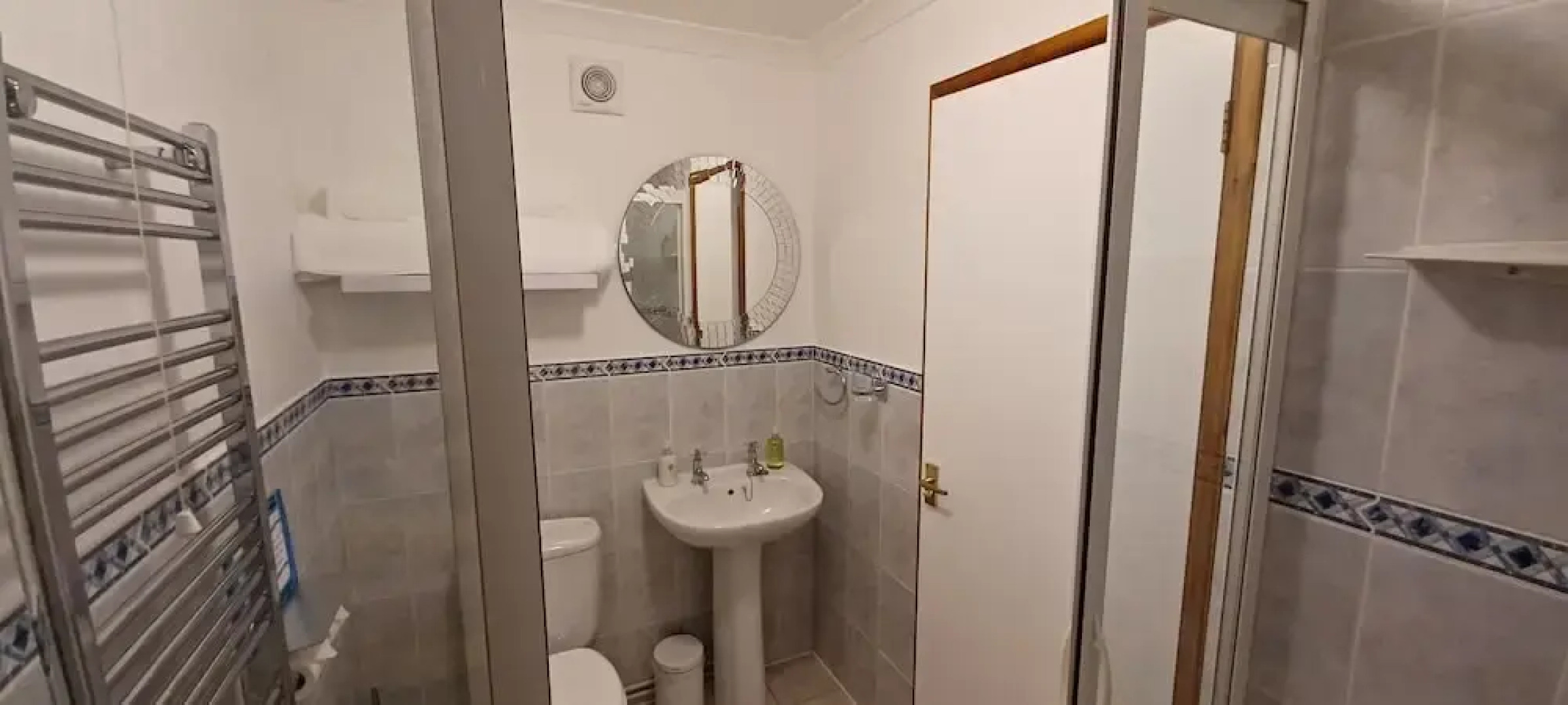 Relax With Amazing Views! 1-bed Studio in Tegryn