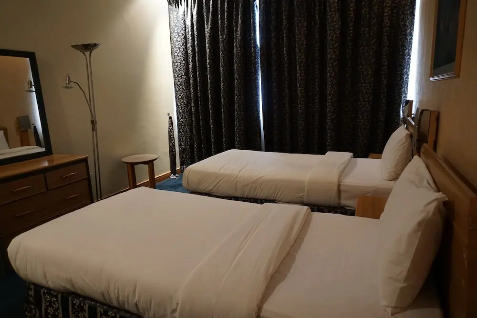 Elite Five Apartments