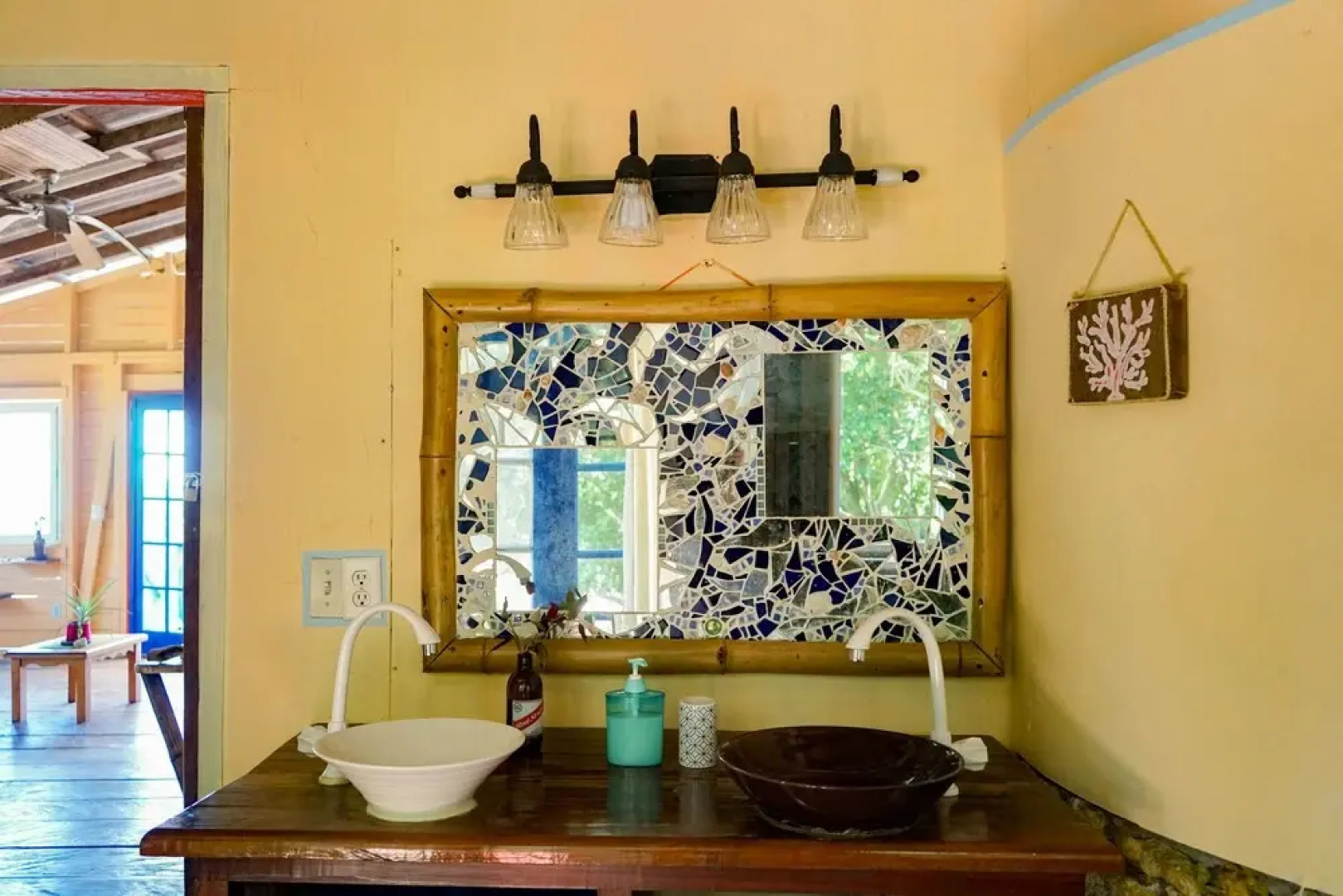 Mosana reef garden B&B