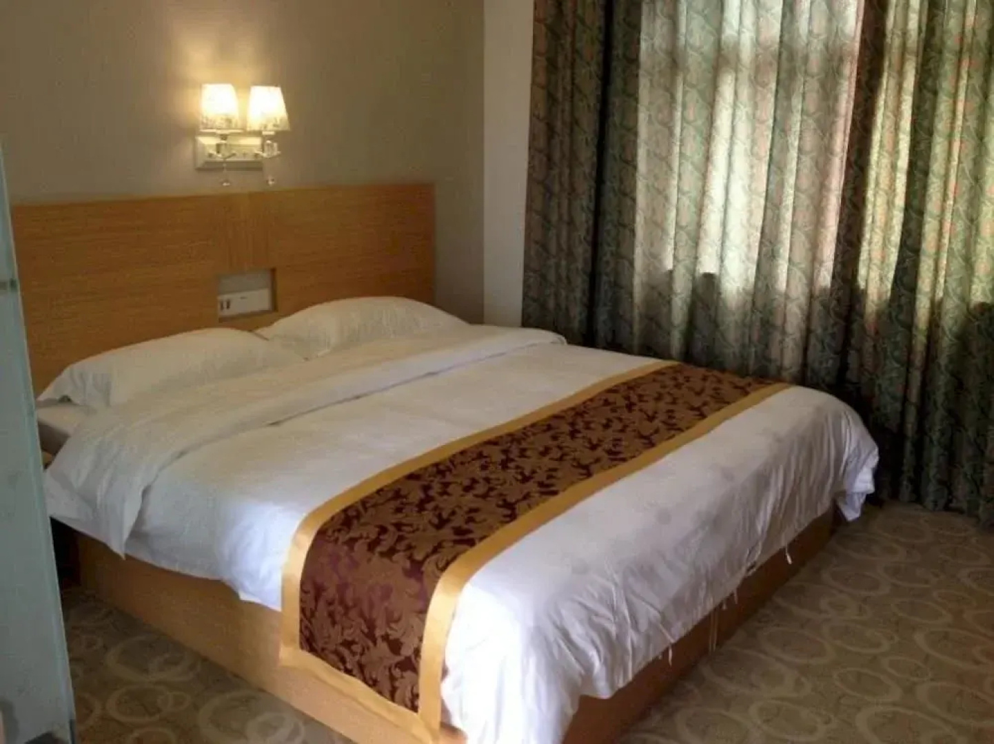 Beihai Jinhai Traders Hotel