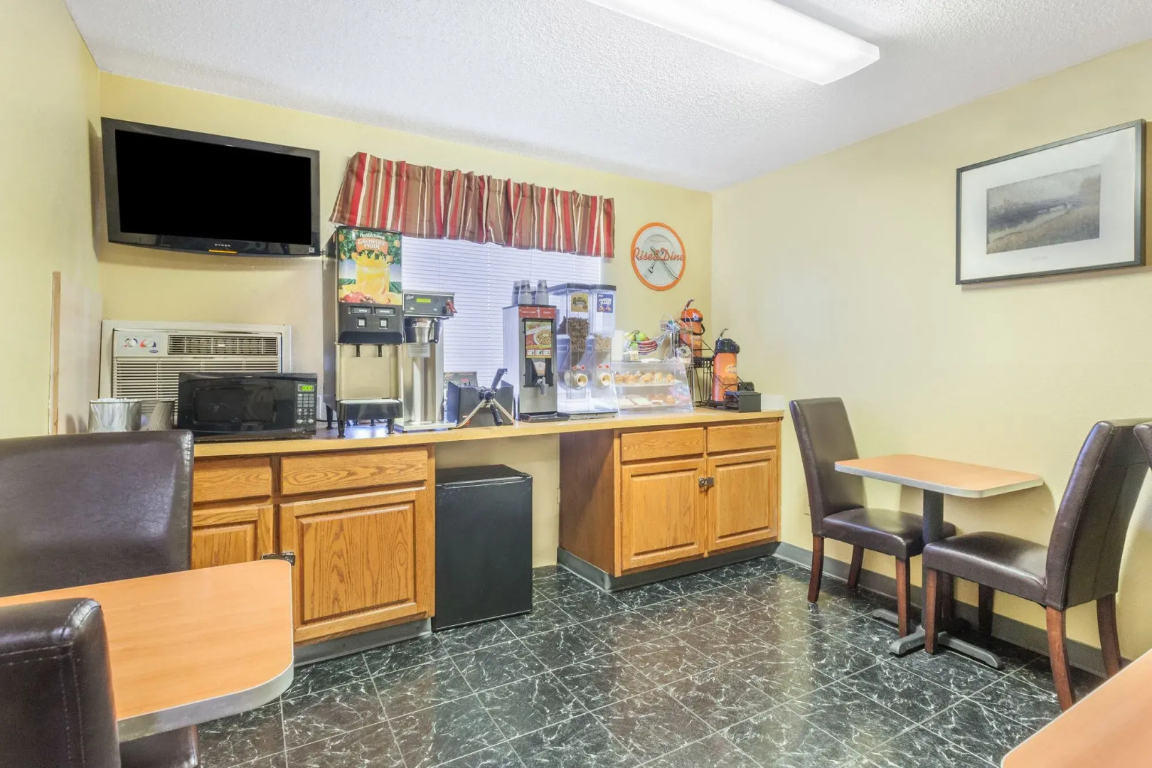 Magnuson Hotel Fort Wayne North – Coliseum