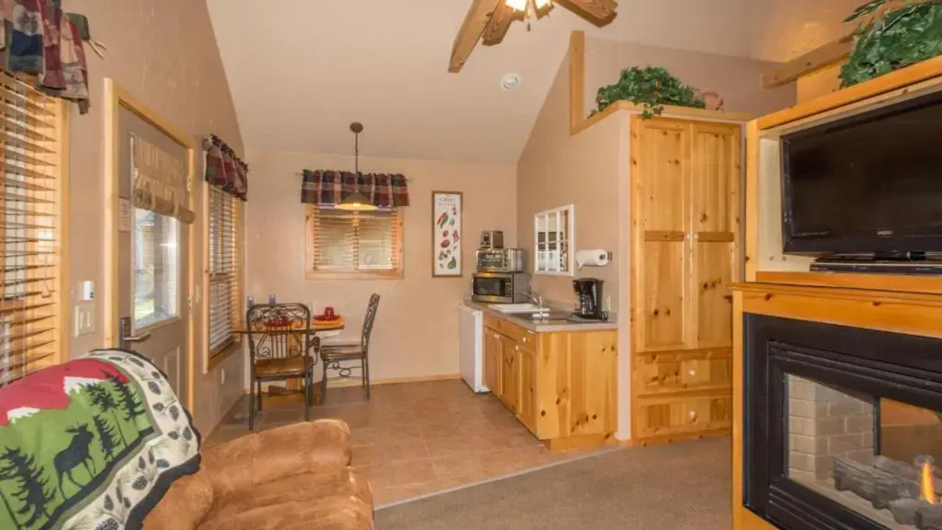 Shadow Mountain Lodge and Cabins