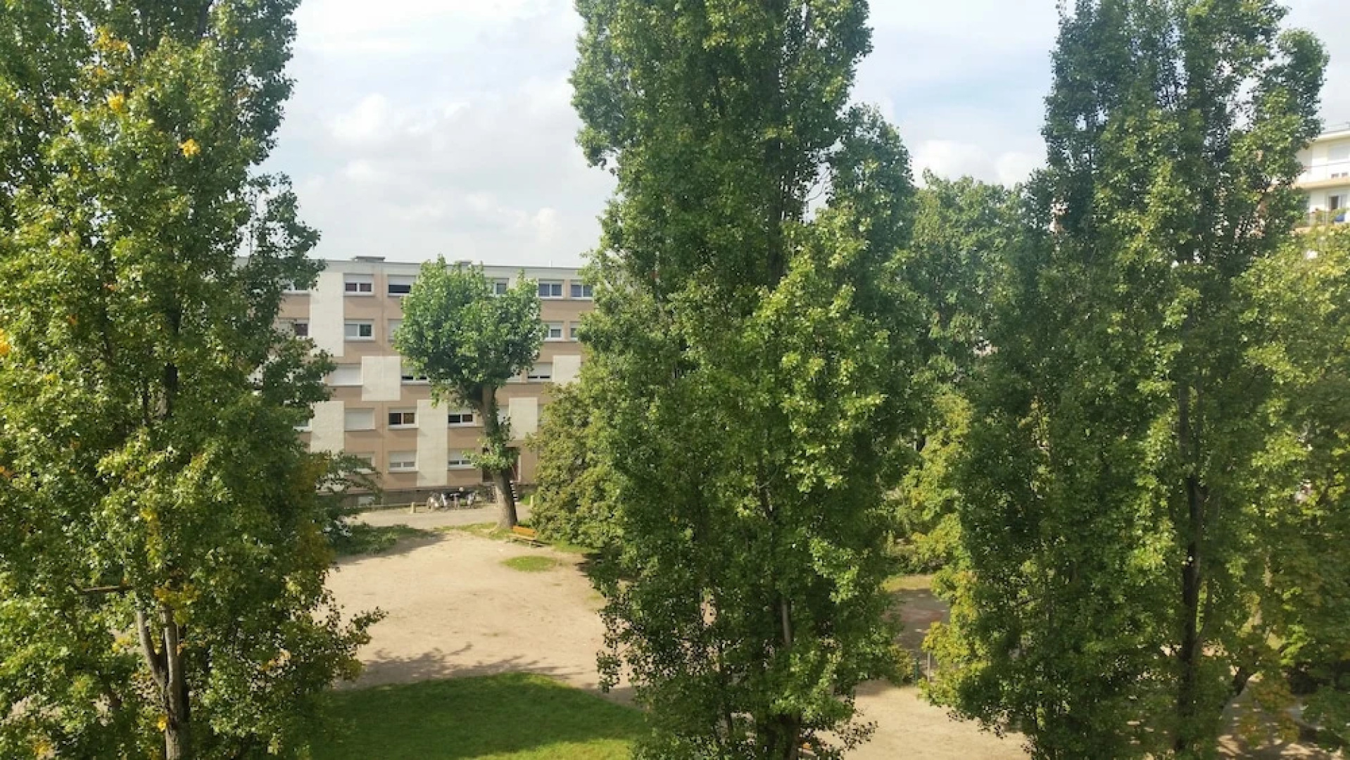 Studios near Basel Airport - RM 110