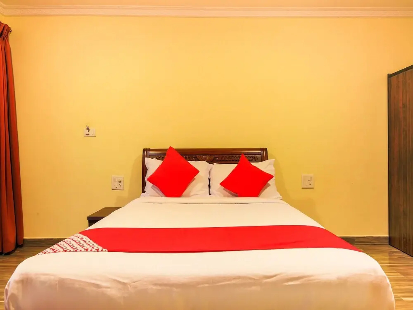 OYO 22410 Mandovi Riverfront Hotel By Ben Hospitalities