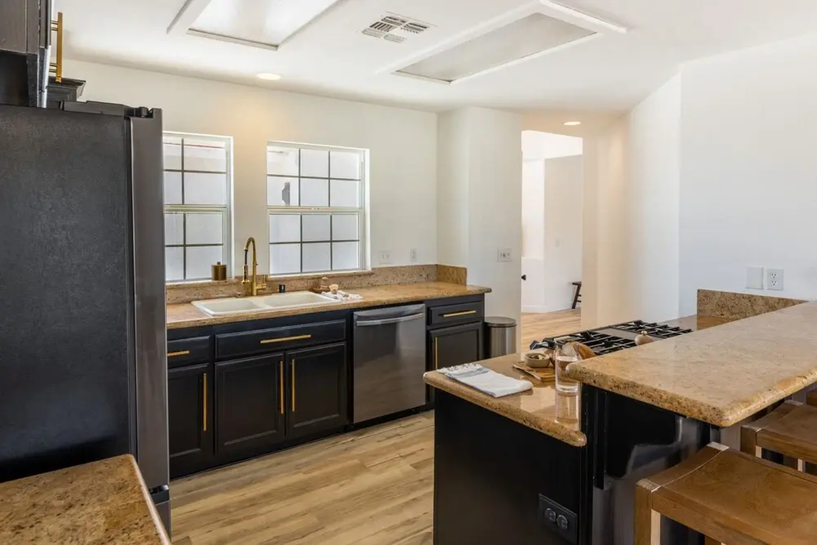 Desert View by Avantstay20mins From Joshua Tree! w/ Container Pool!