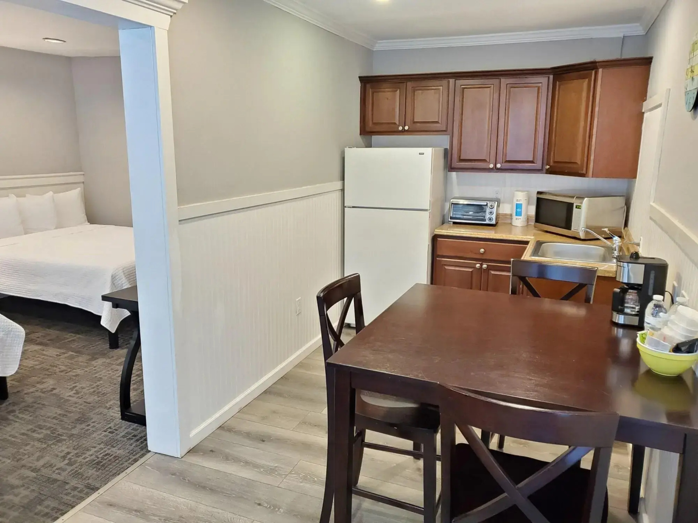 Coronado Island Inn