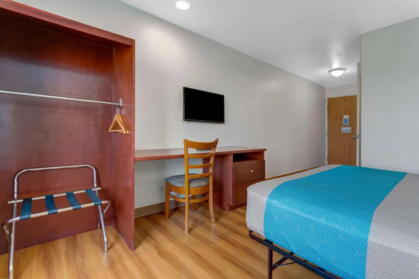 Motel 6 Idaho Falls, ID - Snake River