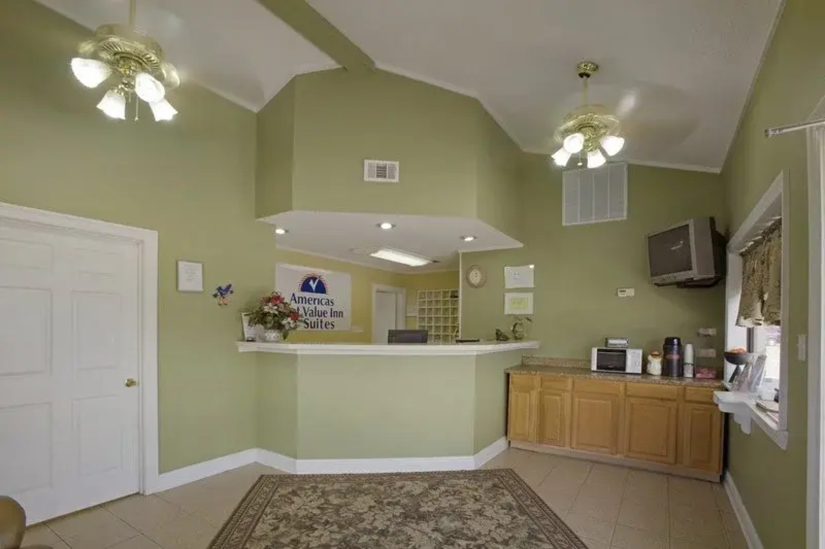 Super 8 by Wyndham Picayune