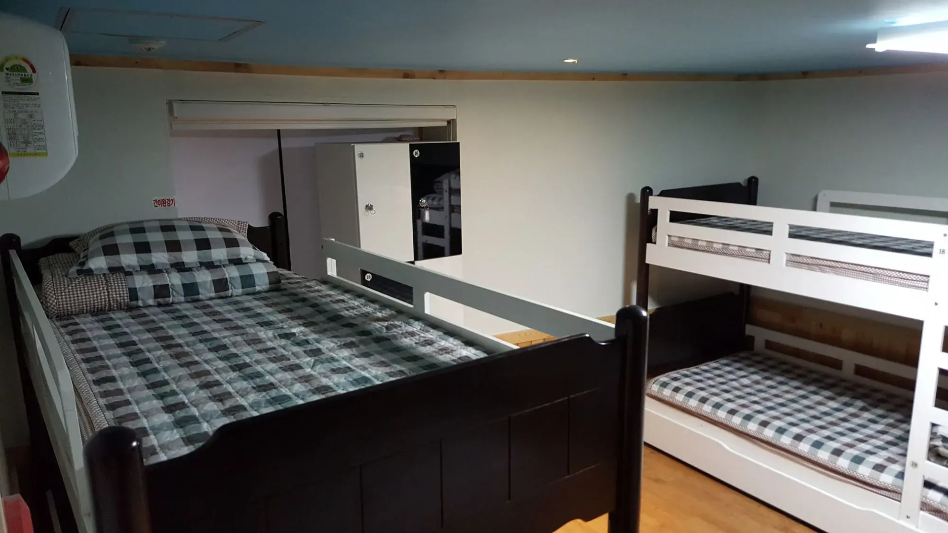 Dongbaekseom Guest House