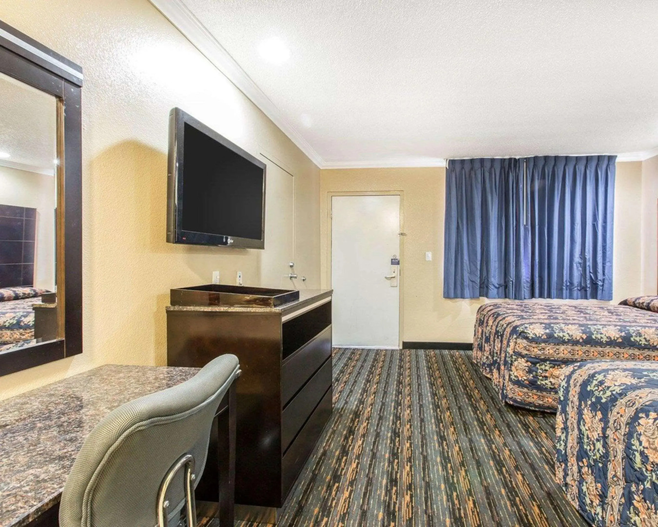 Studio 6 Suites – San Bernardino, CA