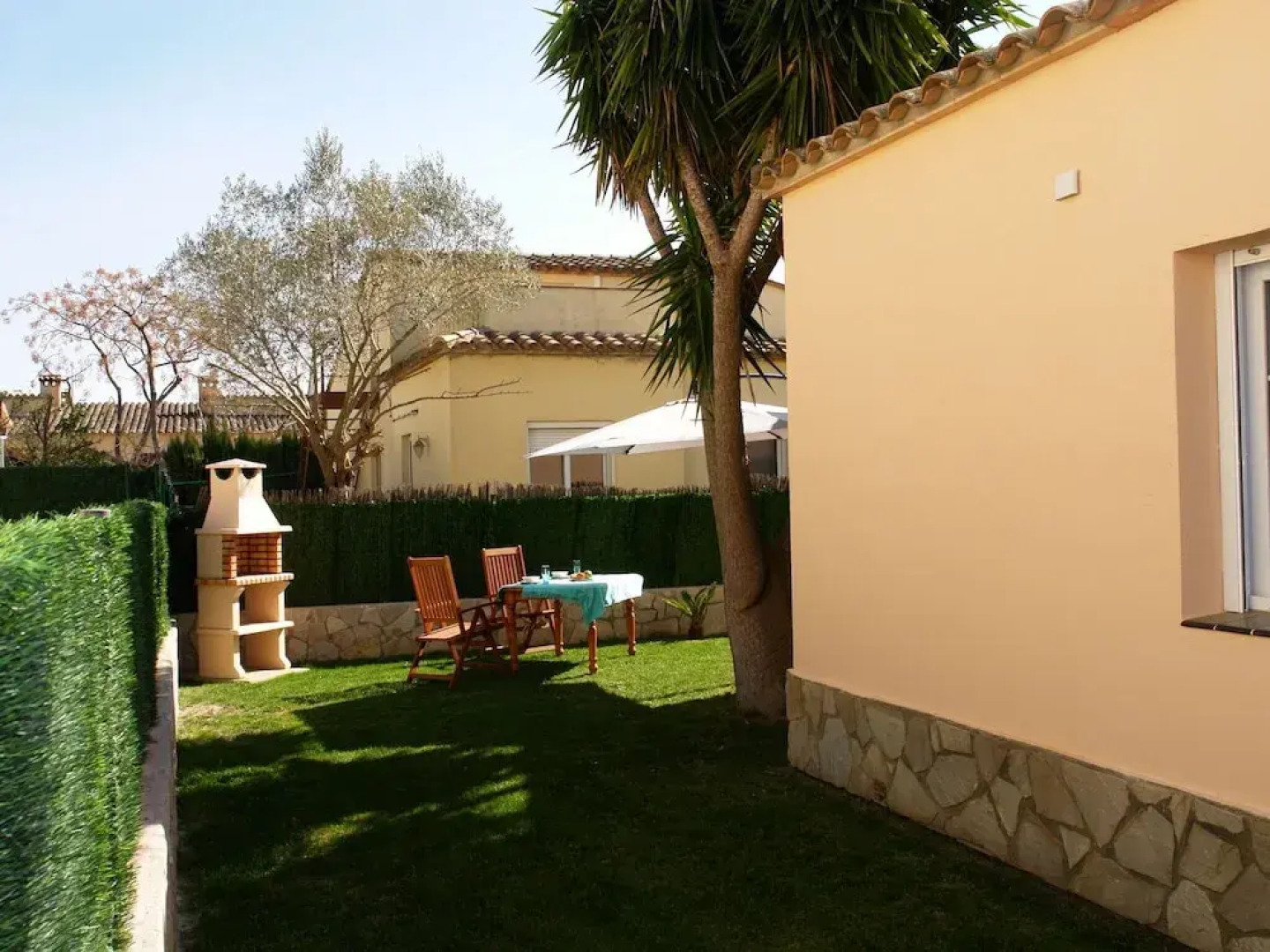 Splendid Holiday Home in St Pere Pescador With Swimming Pool