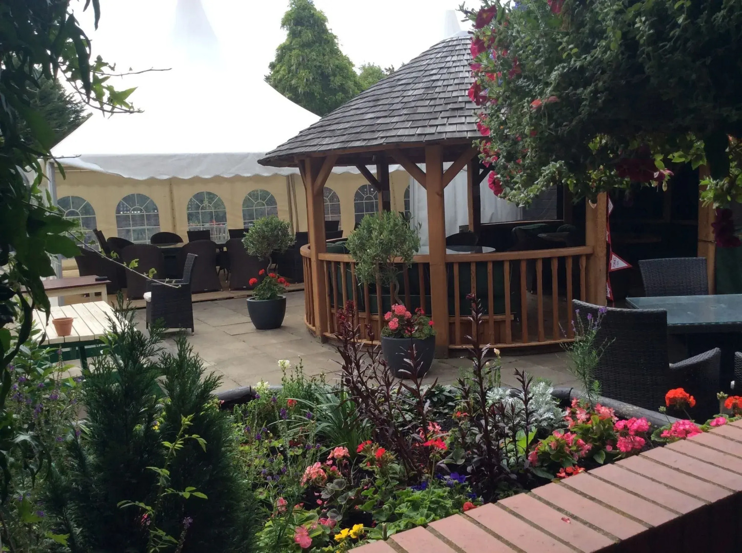 Lakeside Lodge Golf and Country Club