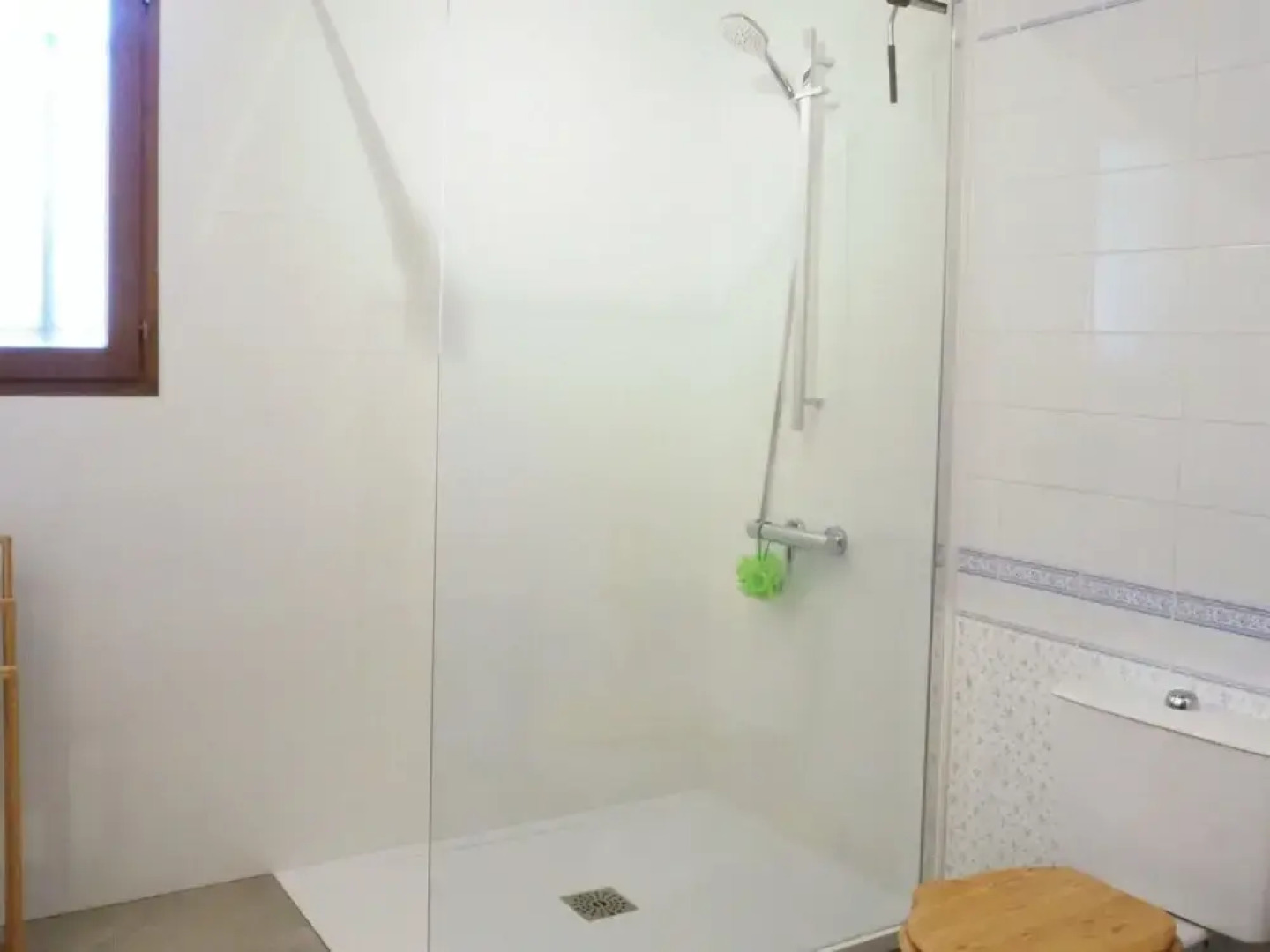 House in Vaison-la-romaine With Pool