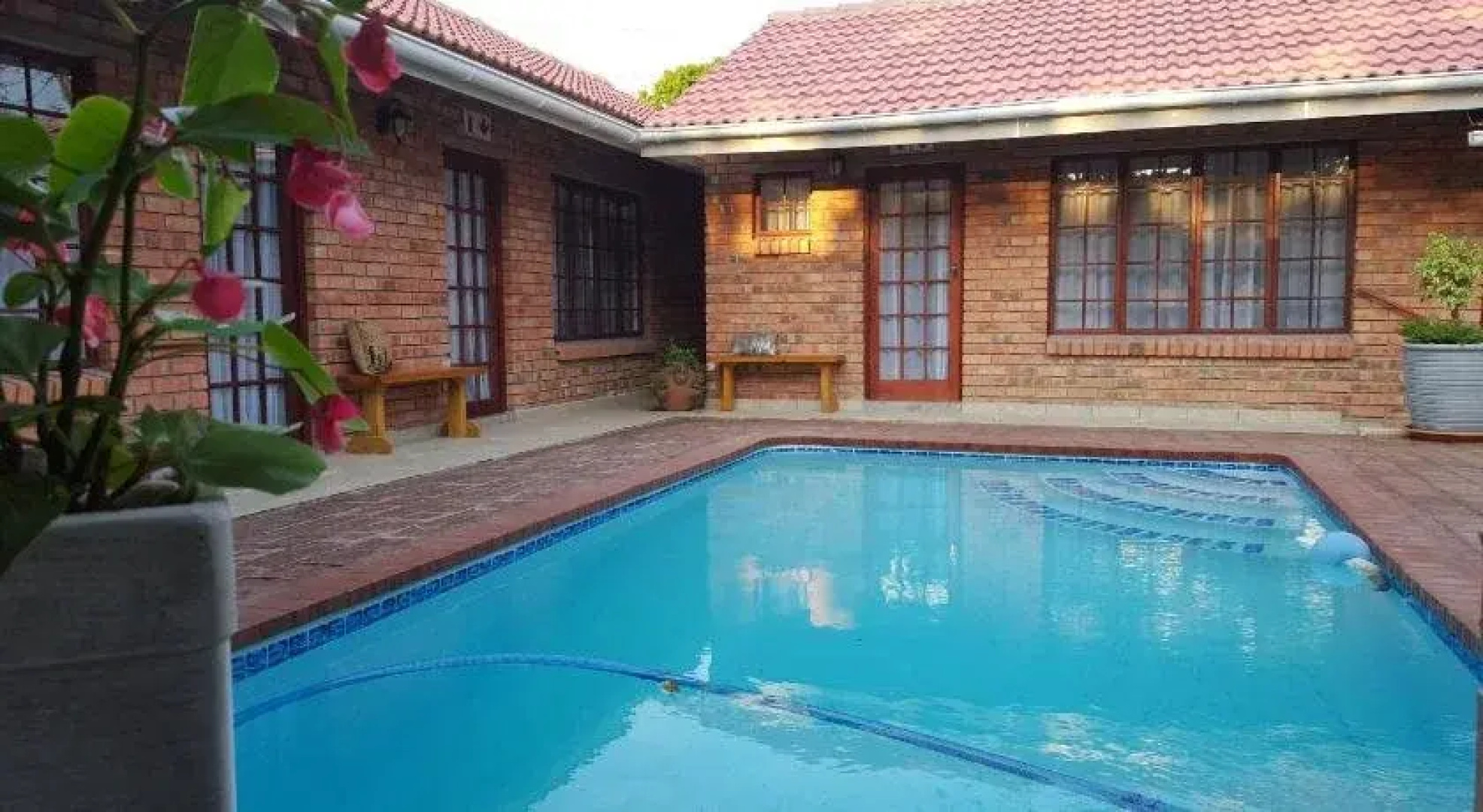 Pompano Guesthouse
