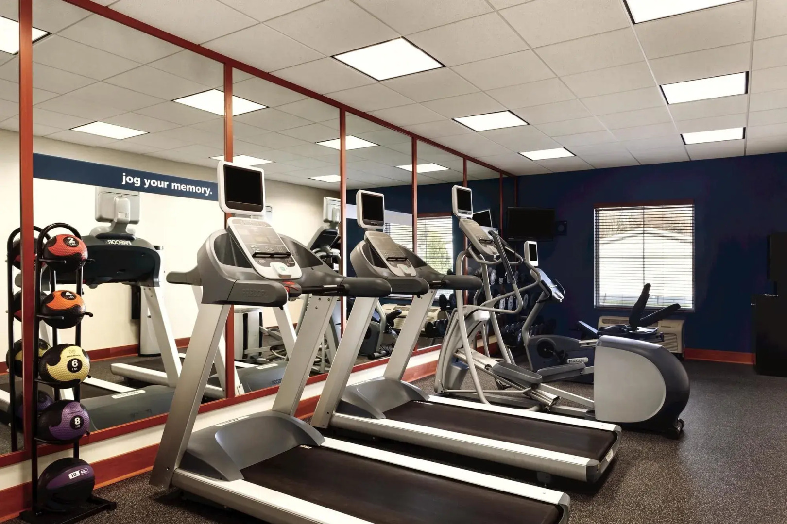 Hampton Inn & Suites Mystic