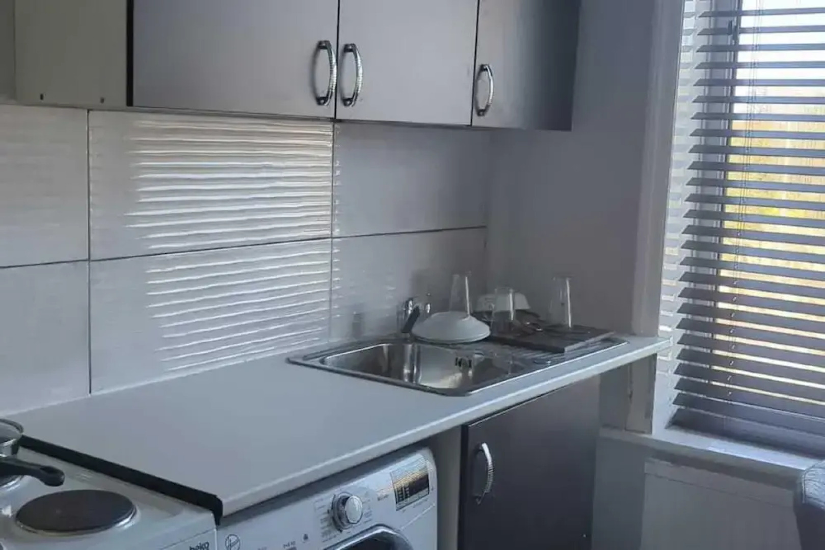 2 Bed-sleeps 3-free Parking-5 Min To Beach