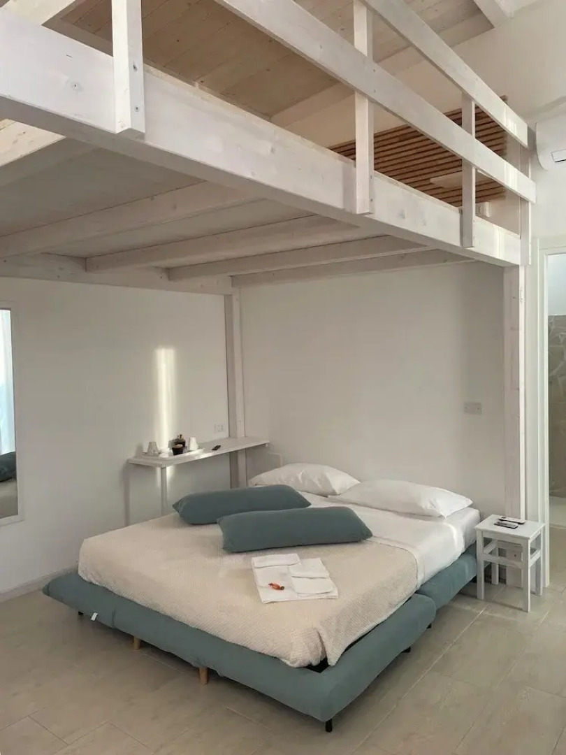 Luxury pool Suites - Città Bianca