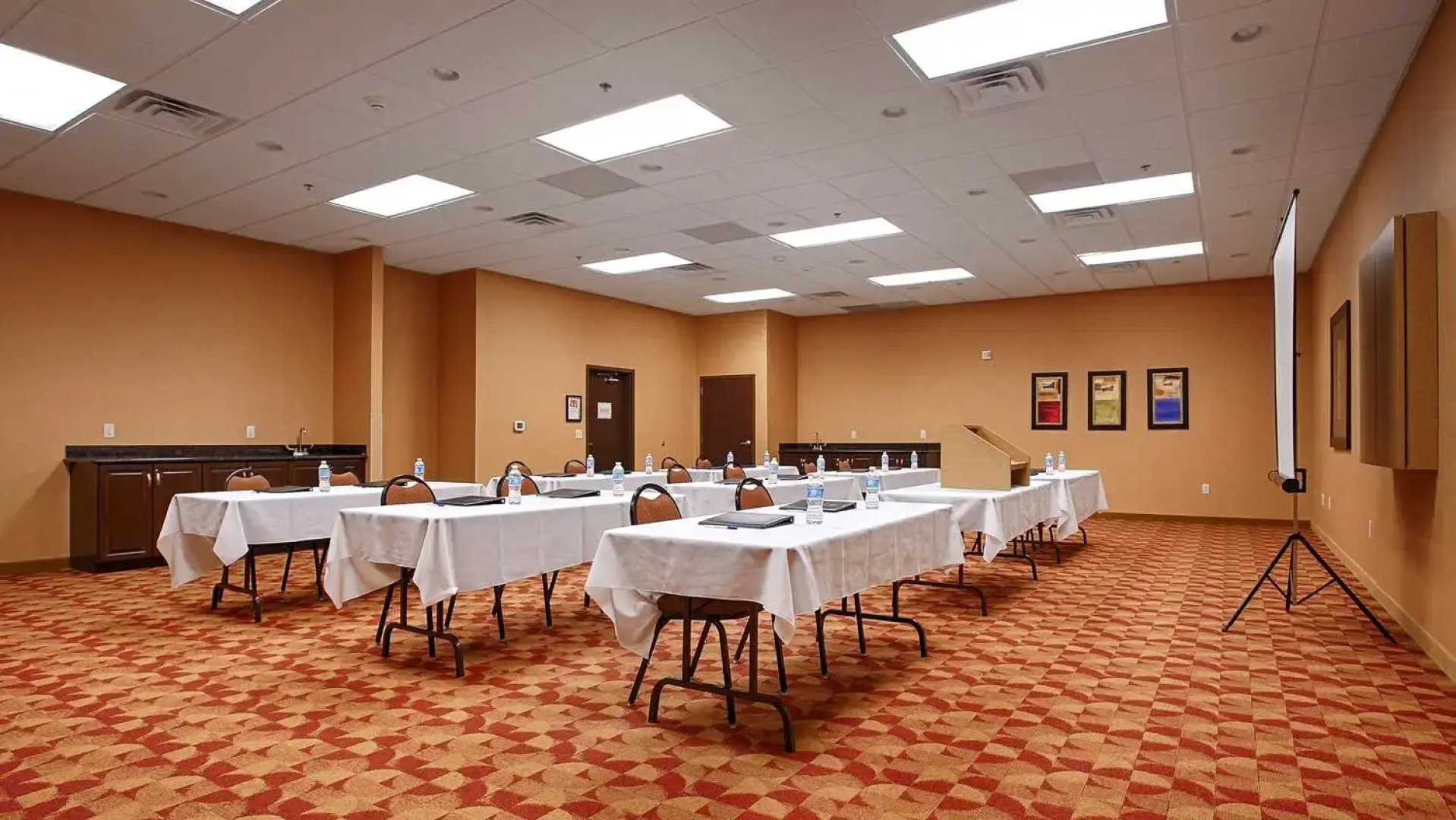 Best Western Crandon Inn & Suites