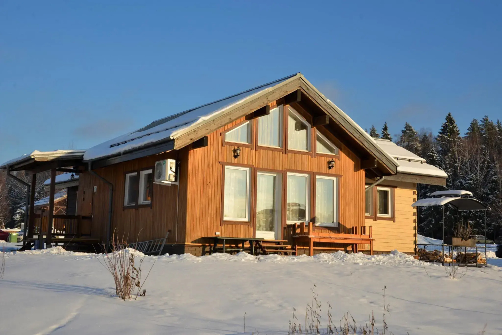 Коттедж Б5 на базе отдыха Новинки Парк