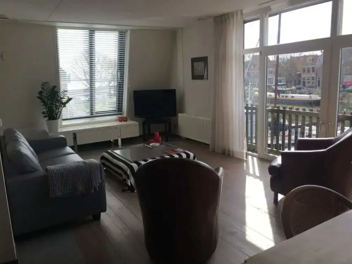 Aan de Kade Comfortable Holiday Residence