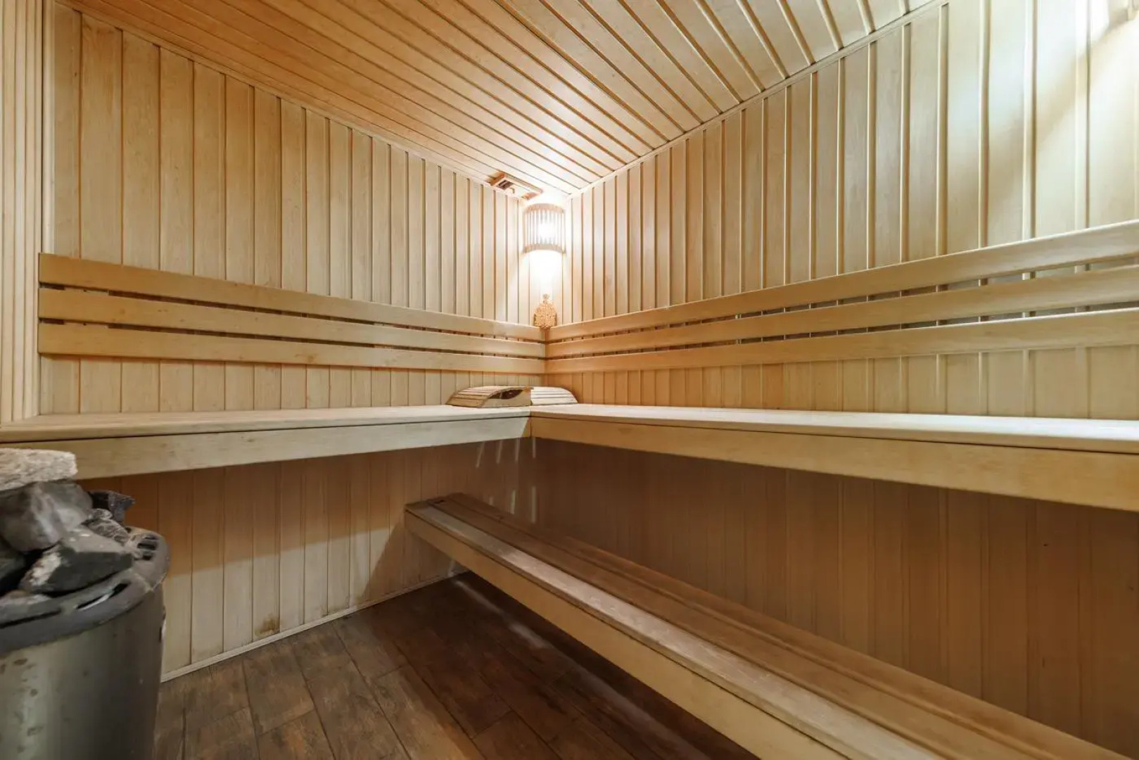 Коттедж с бассейном