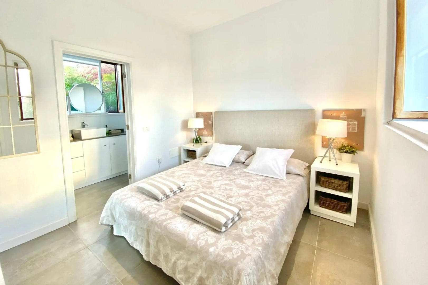 Casa Lava Luminosa y con Magníficas Vistas