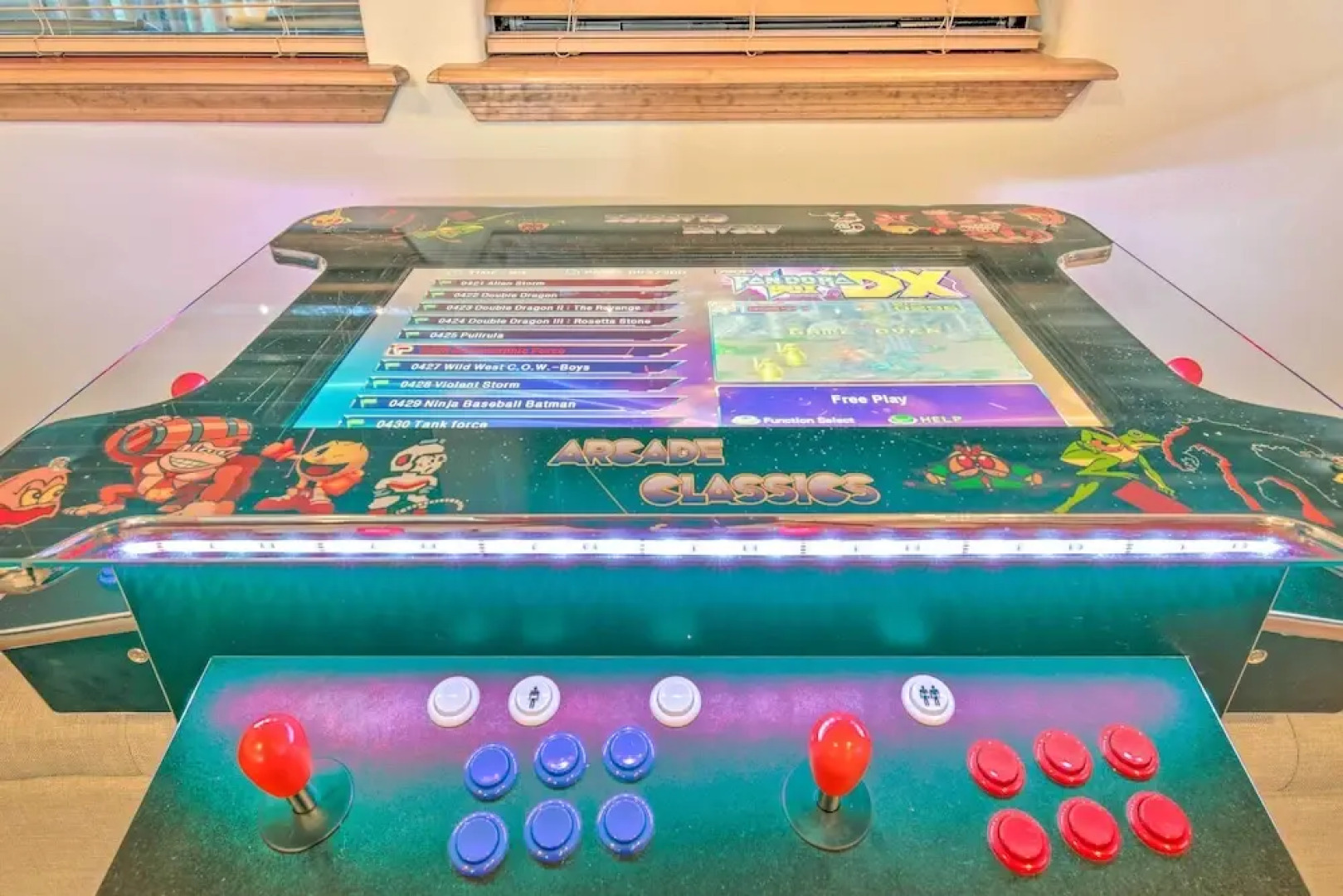 3 Mi to Golf Course: Show Low Escape w/ Fire Pit