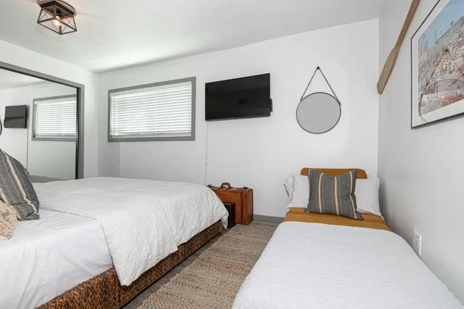 South Bayfront Entire Home 6 bed / 4.5 bath