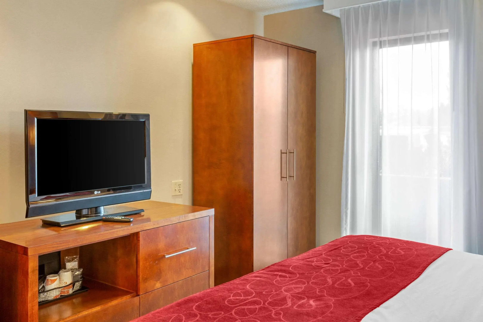 Comfort Suites Oakbrook Terrace near Oakbrook Center